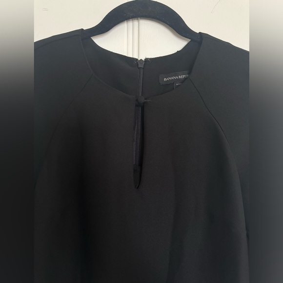 Banana Republic Bell Sleeve Keyhole Dress, Black, Size 4 Petite - Picture 4 of 8